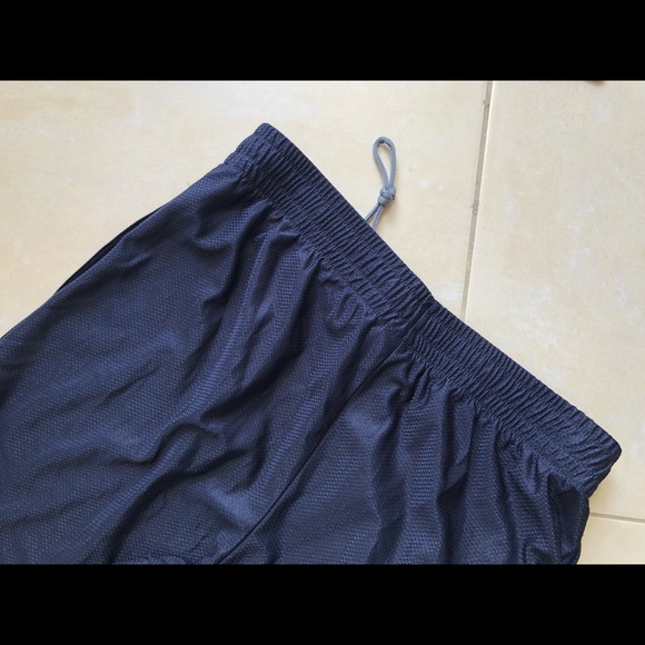 Stars men’s short pants - Picture 3 of 3